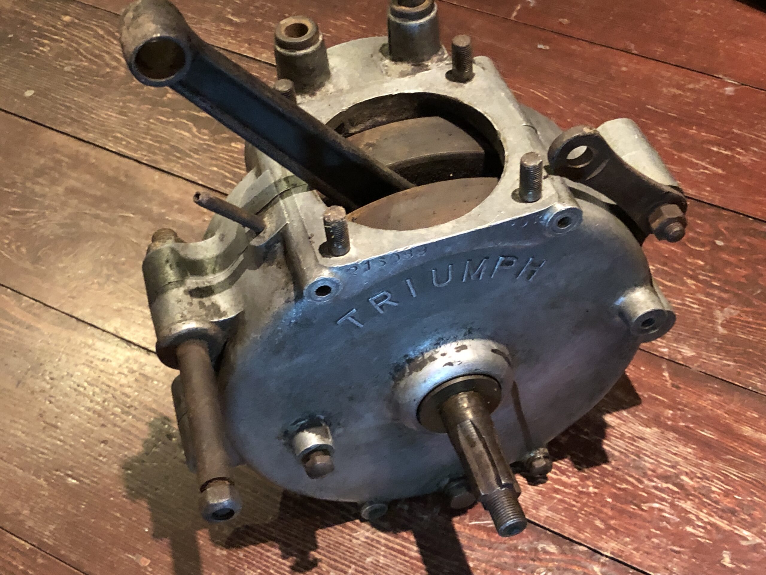 1925 Vintage motorcycle Triumph Model P engine cases, crank & connecting rod. Vintage & Veteran Triumph motorcycle spare parts for sale. Old motorcycle parts