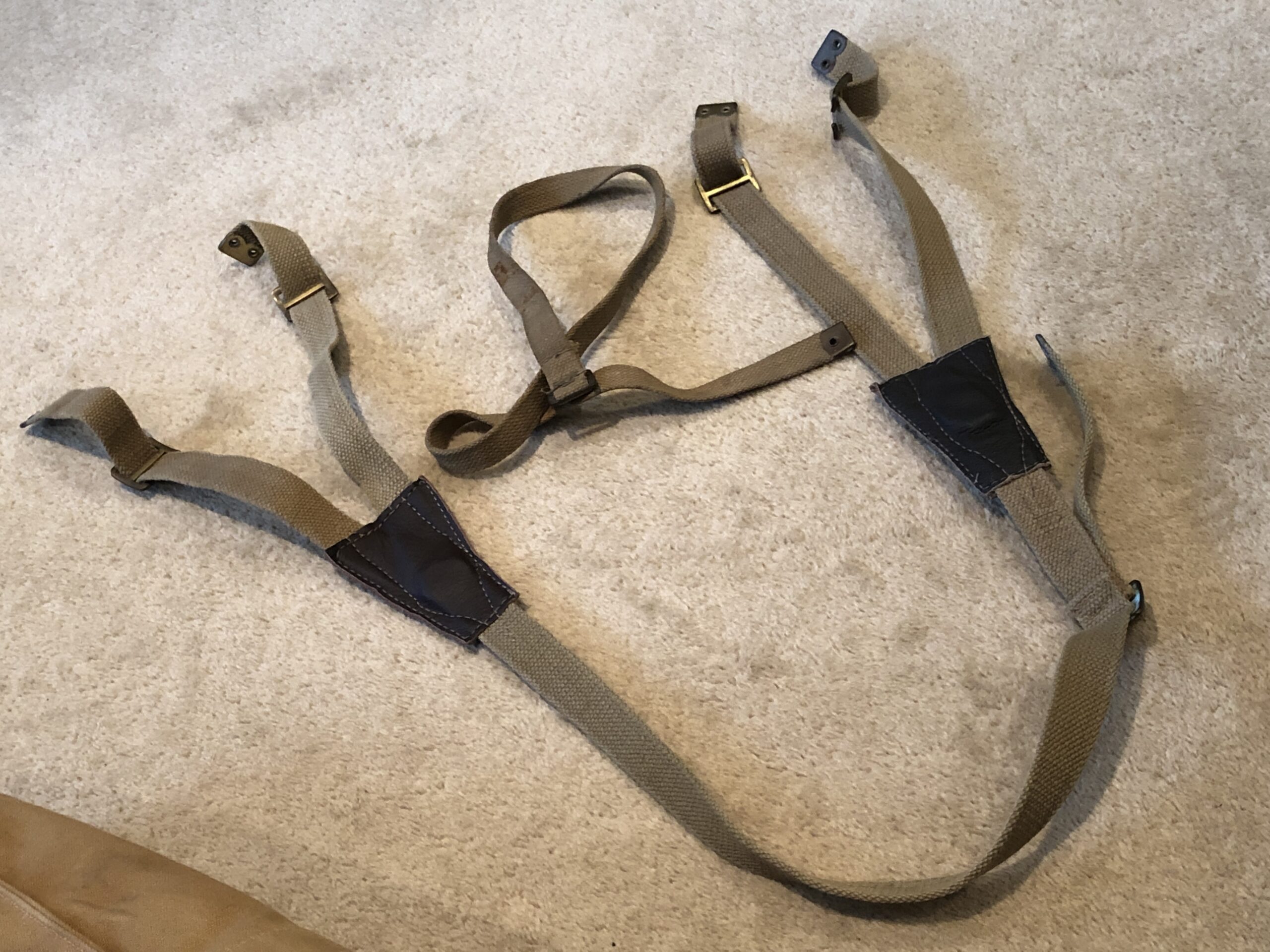 British motorcycle dispatch rider set of webbing Y-straps for canvas panniers. War department panniers for military motorcycles BSA, Matchless, Norton, Aerial