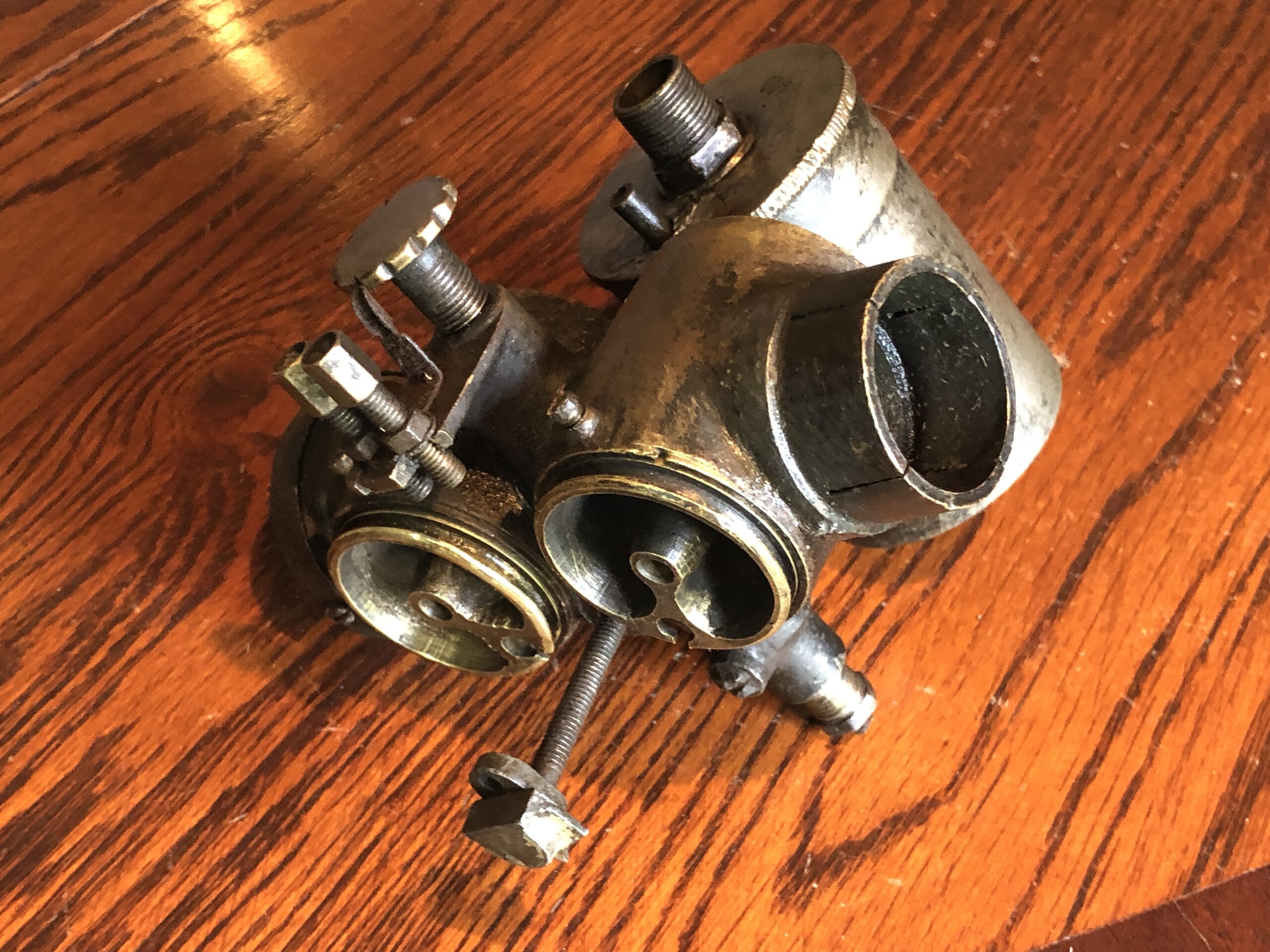 Veteran & Vintage Double Barrel BSA motorcycle brass carburettor. Model K & other BSA flat tank antique motorbikes used the unique double barrel carburettor