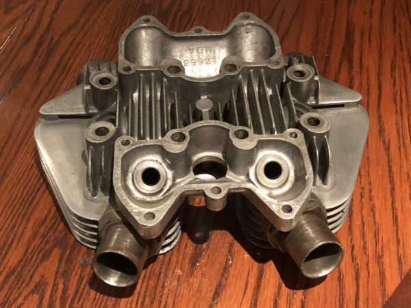 Early 1960's Triumph Splayed Twin Carb Ali Cylinder head E3663 T120 Bonneville TR6 T110 650cc. 8-Stud Triumph 650 cylinder head from 1964. Delta head style