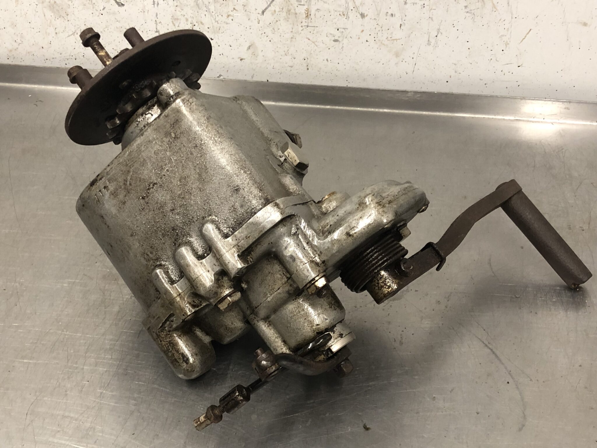 Humber Vintage Motorcycle 1920’s gearbox with kick start & 2-stud top ...