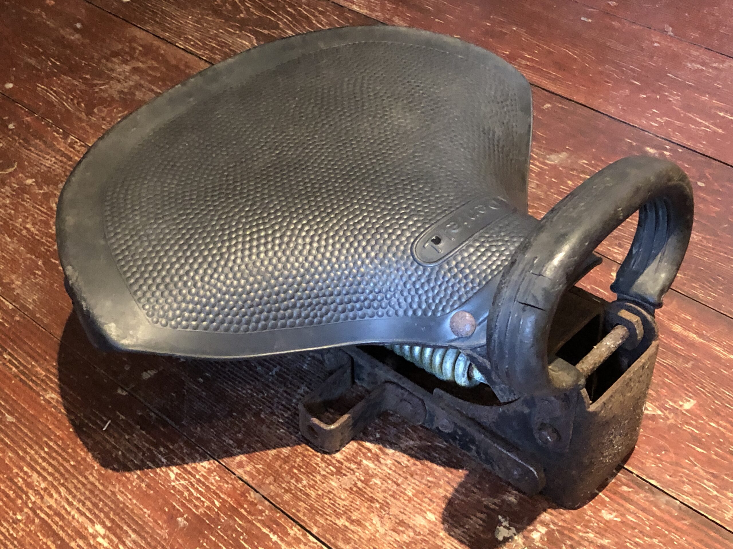 Prewar Denfield pillion passenger saddle & bracket- universal fit - Dnepr, BMW R71, Ural. Denfield rear seat & grab handle. Prewar, vintage German motorcycle