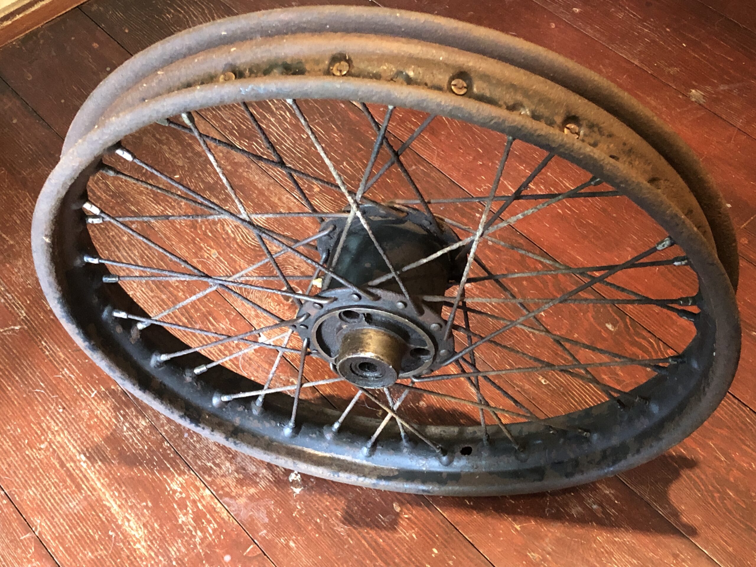 Prewar Girder Fork Norton front or rear wheel hub 1933 to 1935. Norton vintage motorcycle original equal sides cotton reel hub & wheel for sale. Prewar Norton motorcycle original wheel.