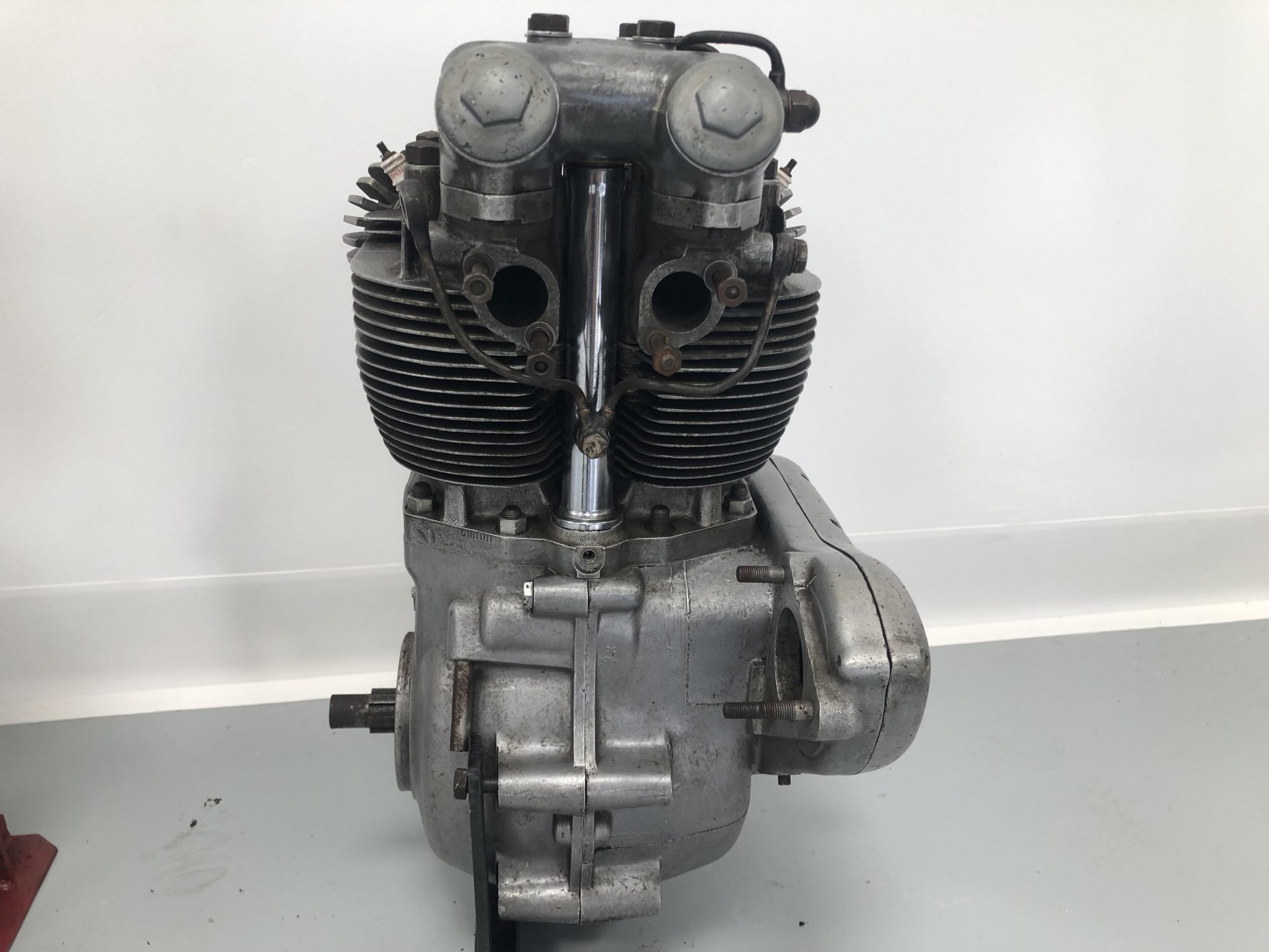 1956 Big Bearing Triumph pre unit 500cc T100 engine with close fin ali ...