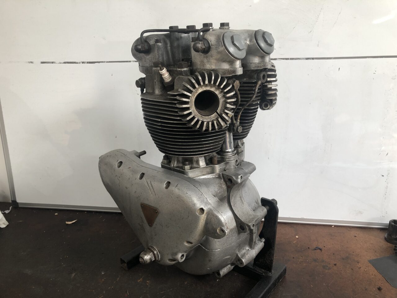 Triumph T100 500cc Pre-Unit BIG Bearing motorcycle engine with Close ...