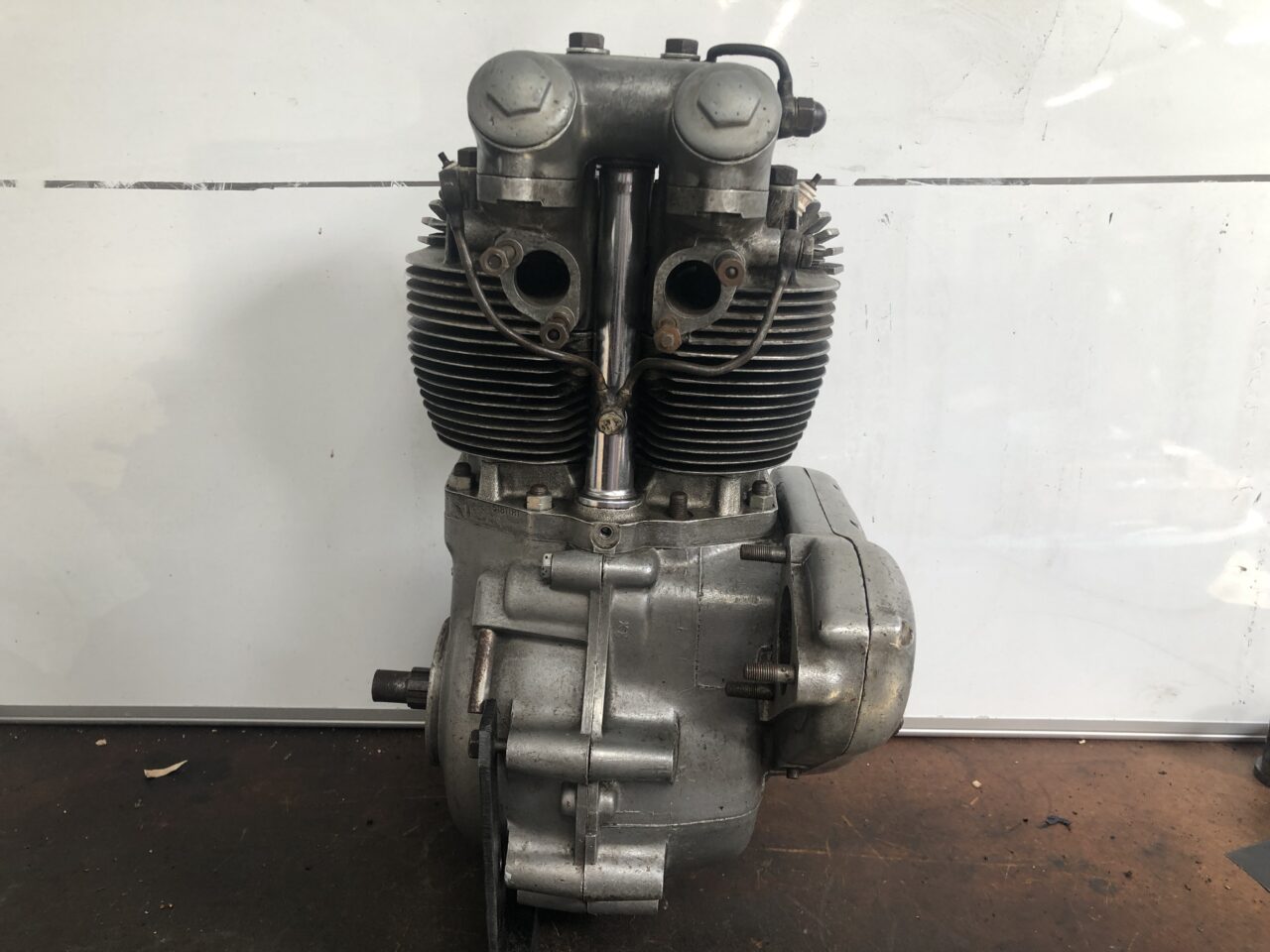 Triumph T100 500cc Pre-Unit BIG Bearing motorcycle engine with Close ...