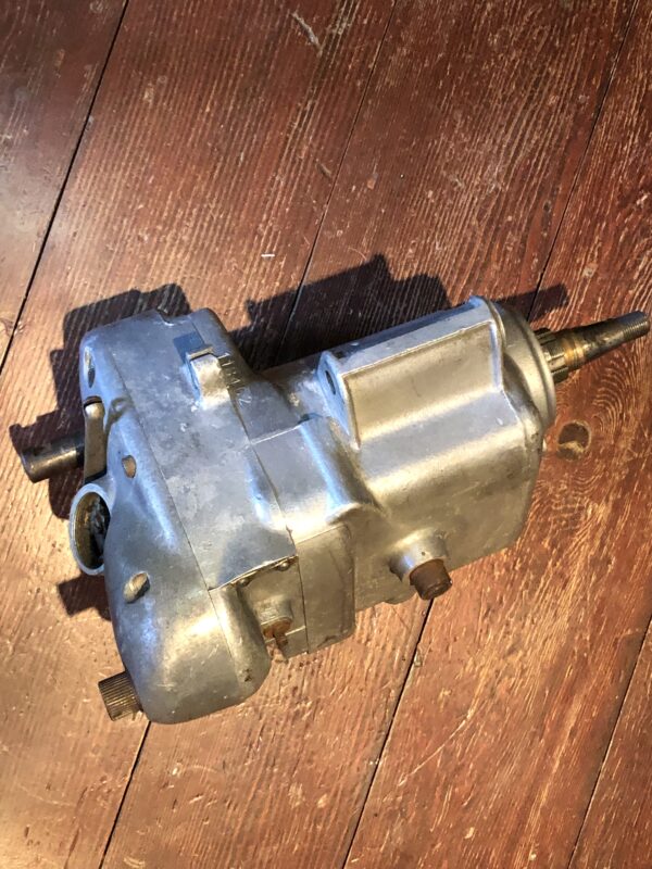 Triumph pre unit gearbox with TACHO DRIVE for swinging arm models. 500cc 650cc motorcycles T120 Bonneville, T100, T110, Thunderbird 6T, TR6, 5T Speed Twin.