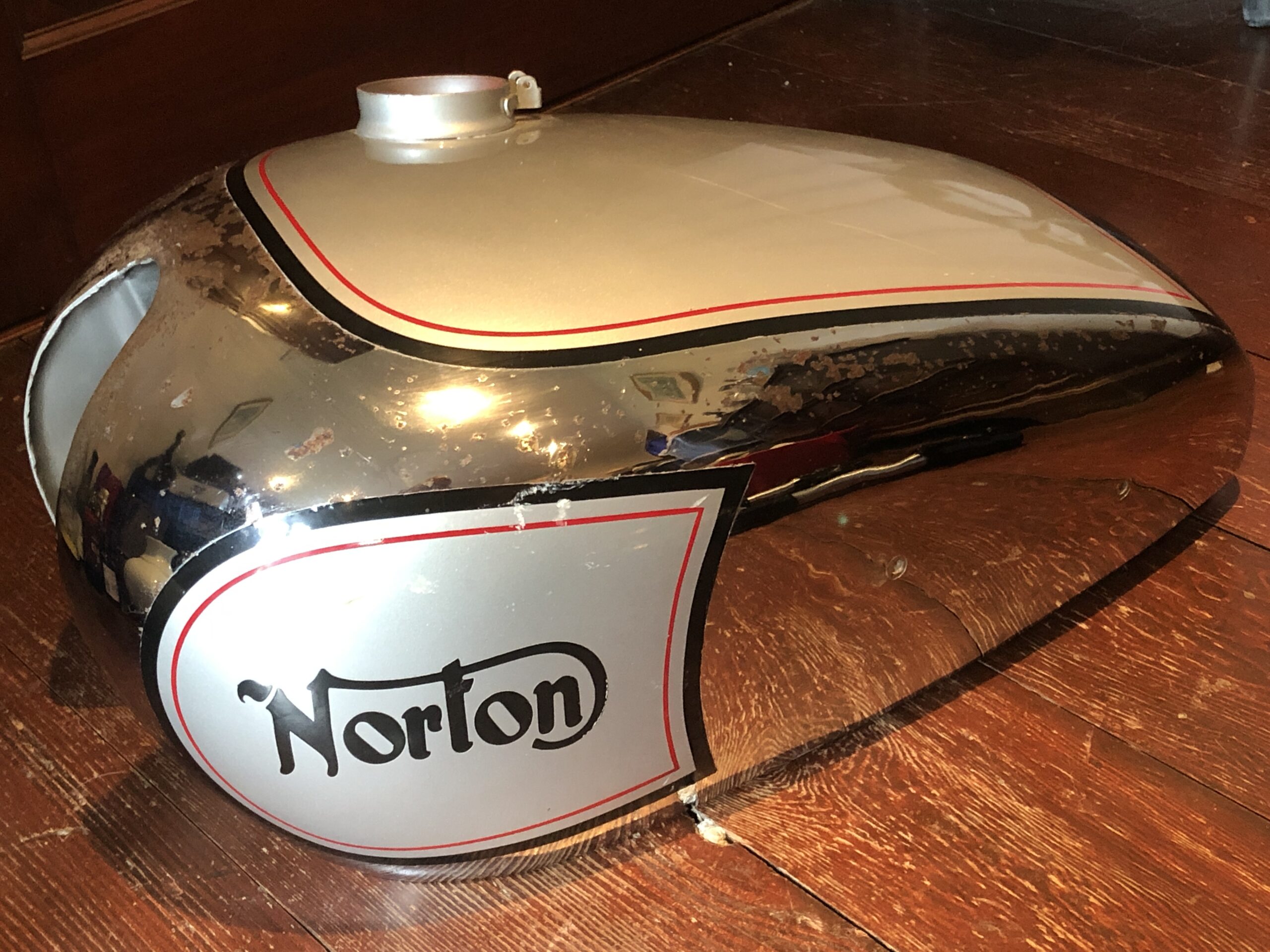 Vintage Norton ES2 petrol tank - gas fuel tank for 1940's - 1950's Classic Norton motorcycle. Used second hand Norton motorbike petrol tank for the ES2 model