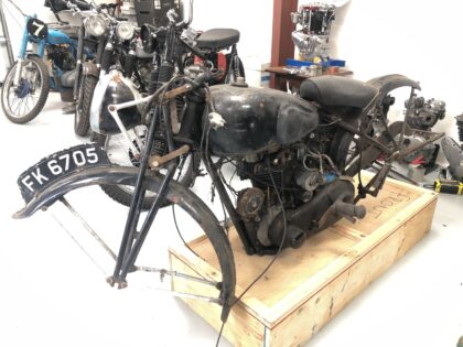 1935 Val Page Triumph 250cc L 2/1 project needs parts
